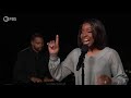 Gladys Knight Performs "Wind Beneath My Wings"