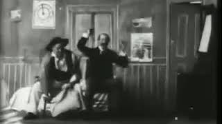 (Uncle Josh in a Spooky Hotel) - (Zio Josh in un hotel spettrale) - (1900)