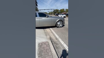 Rolls-Royce Phantom on 26” DUB Floaters riding