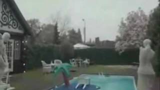 new 10 top most funny bloopers Compilation 2009 !
