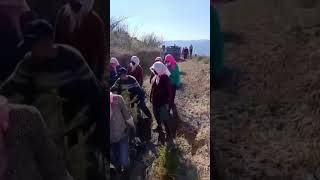 Bi̇zde El Ele Versek Neden Olmasin..