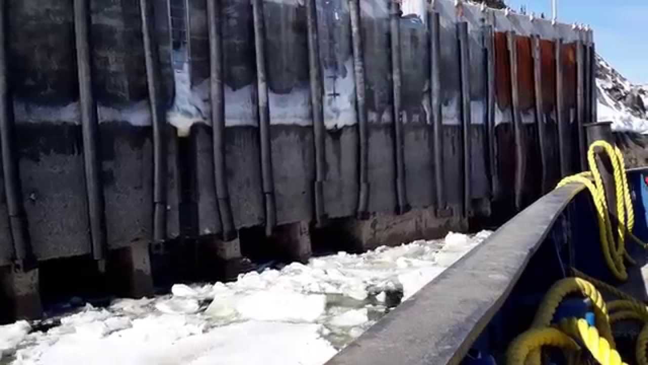 Arrivée du traversier à BaieSainteCatherine... YouTube