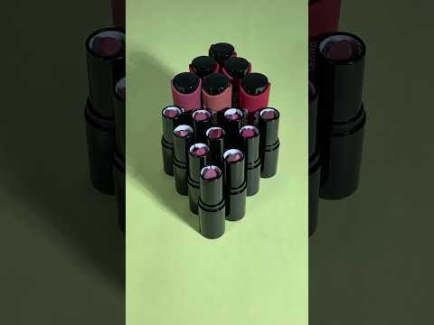 كل منتجات الميكب والكوزماتيك متوفره بكميات منتجات امنه جدا للبشره