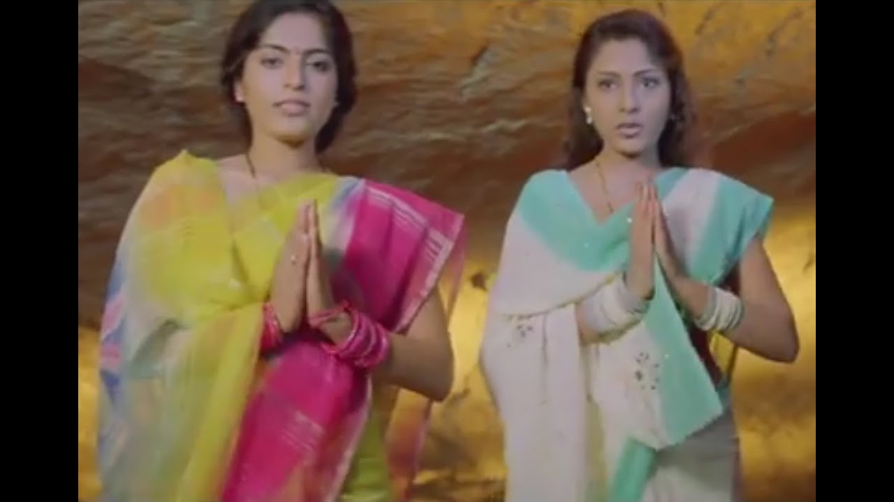 Ghost Attacks Rajeswary @ Night - Tamil Horror "Kalpana House" Movie Scenes