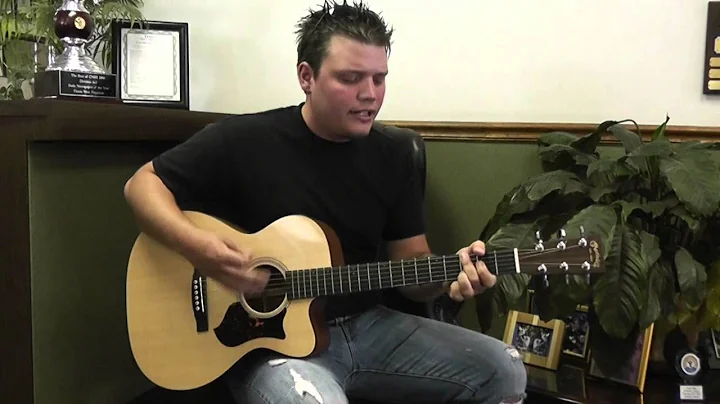 Marshall Lowry performs Hatfield and McCoy