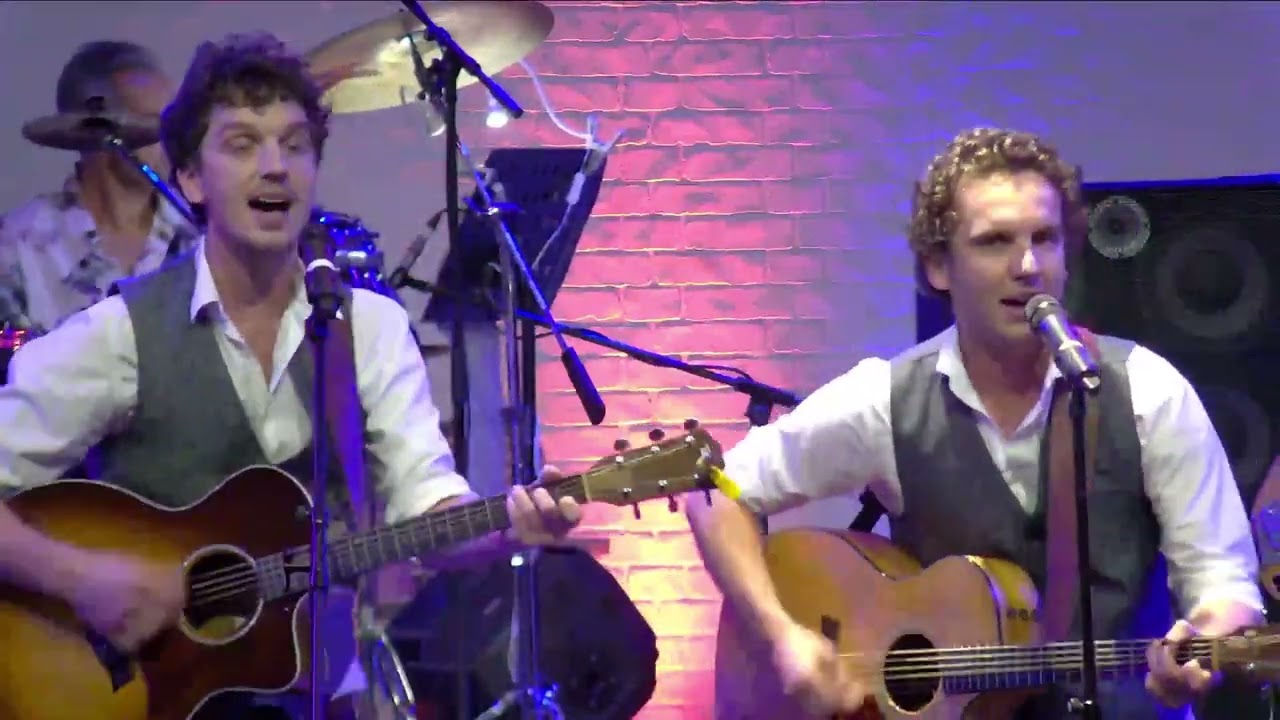 Listen to the music-Pieter en Michiel