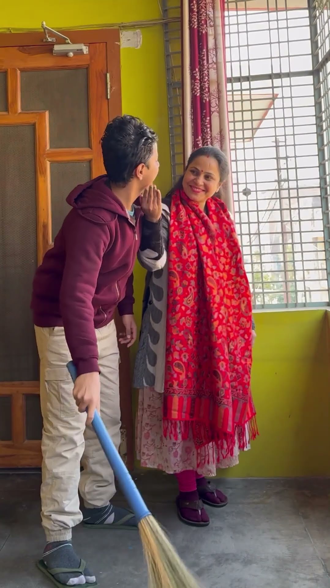 Maa Ki Help To Karna Hi Chahie ?❤️ #shorts #funny #comedy #trending #story