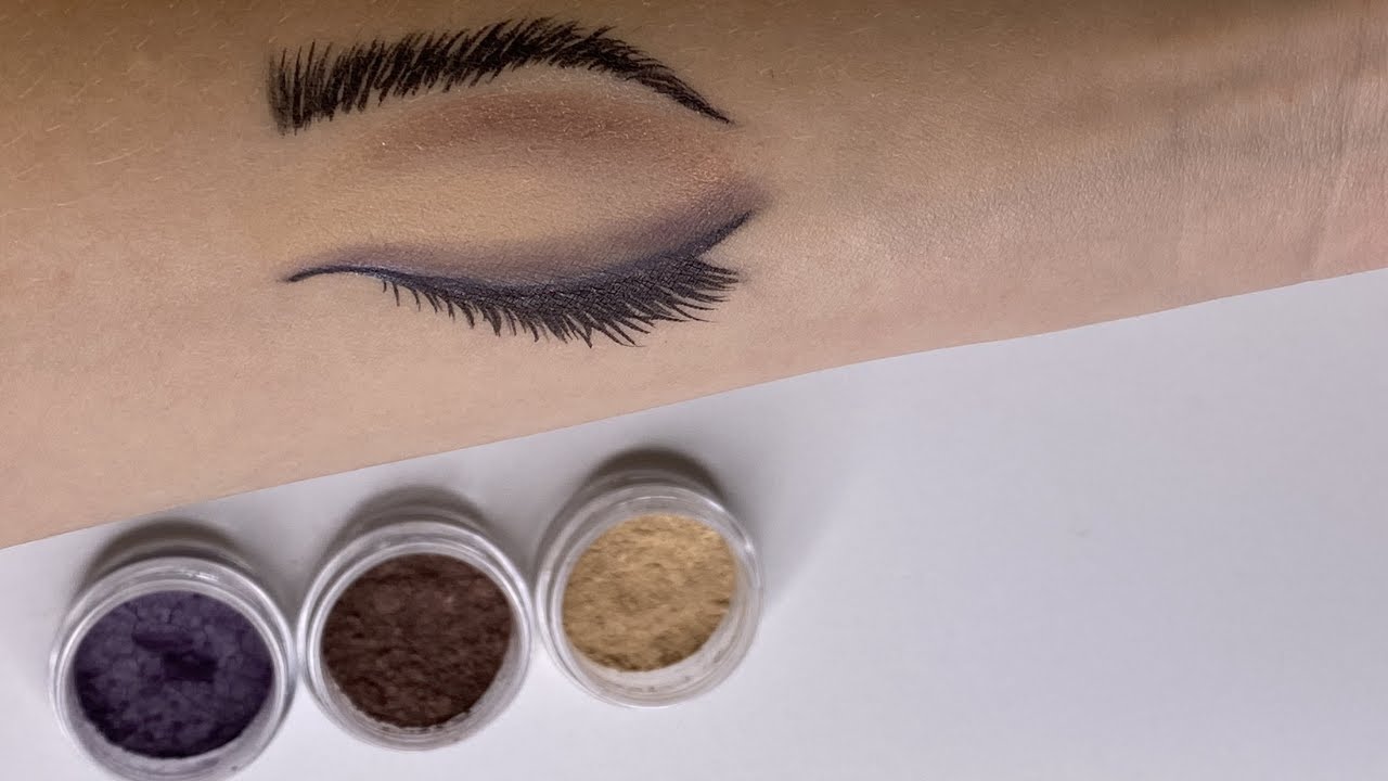 Mineral Eyeshadow Look | Beauty, Plum and Daybreak