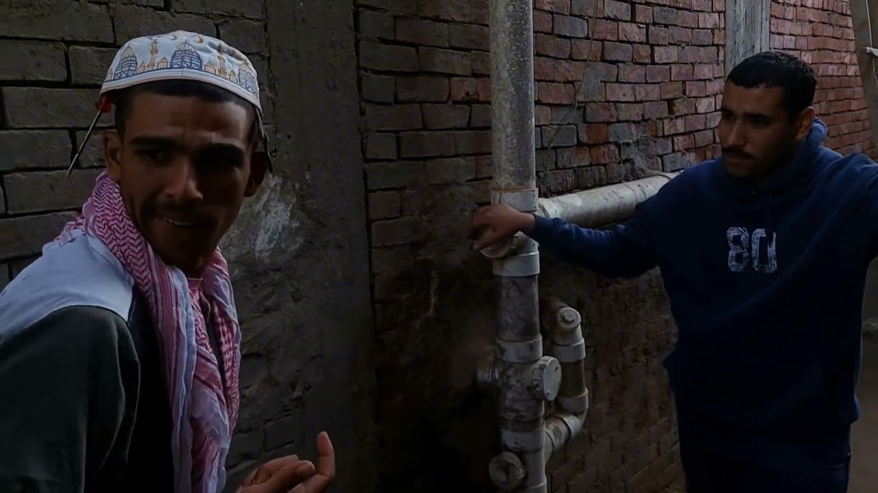 الشرقاوى معه شهادة سباكه من إيطاليا 🇮🇹 🤣🤣🤣🤣