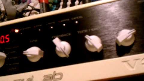 Vox DelayLab tape mode self-oscillation