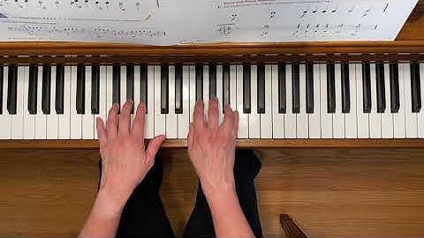 I Hear the Echo - Piano Adventures Primer Level Lesson Book