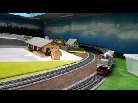 KTMB HO-scale Class 25204 MUTIARA with BR Intercity coaches - Part 2