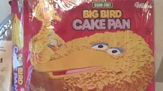 Wilton Cake Pan Sesame Street Big Bird 502-7407 New Opened Box has Damage