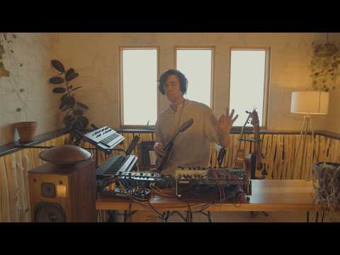 Explorations with mandolin - live ambient performance