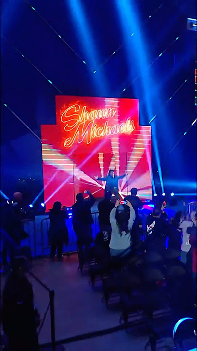 Penampilan Shawn Michaels tak pernah membosankan 🎶
