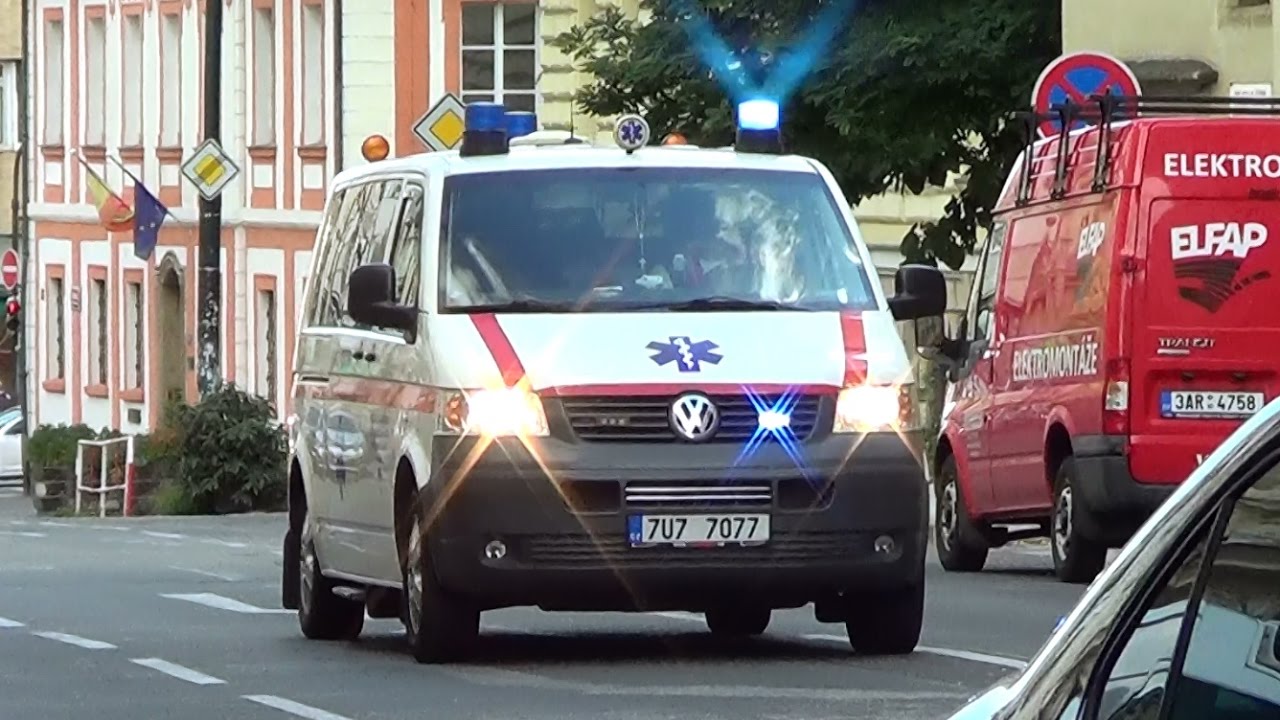 *austrian siren* Czech medical transport ambulance responding, blocked