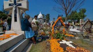 Video thumbnail of "Oscar Chávez - Tristisimo panteón"