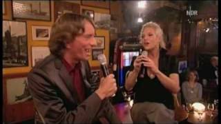 Ina Müller & Bastian Sick singen "Liebe ohne Leiden"