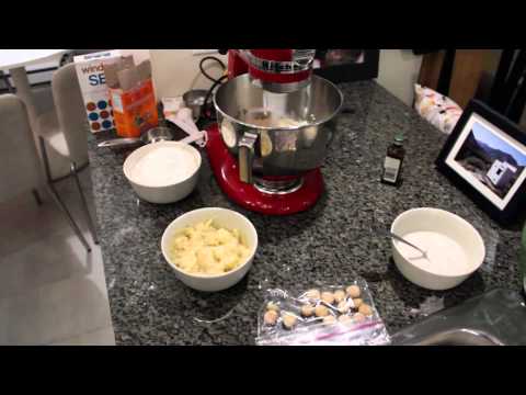 Making Banana Bread with Macadamia Nuts - geoffmobile in the kitchen