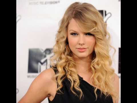 Taylor Swift With Curly Hair Or Taylor Swift With Straight Hair