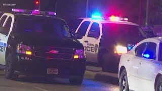 Bulletproof vest may have saved life of Houston Police officer trying to stop carjackers who robbed