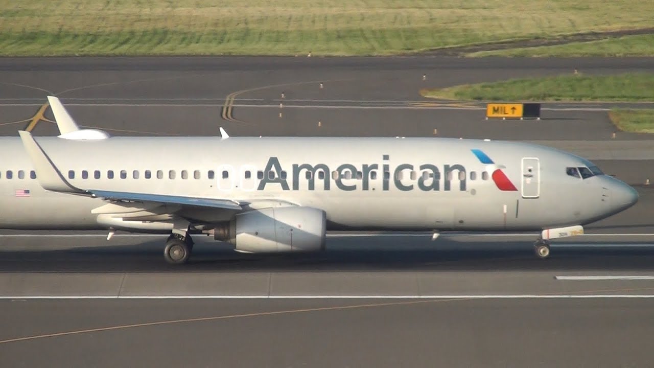 American Airlines 737-800 [N975AN] Takeoff Portland Airport (PDX) portland hoy