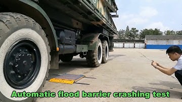 Automatic self closing flood barrier flood gate crashing test