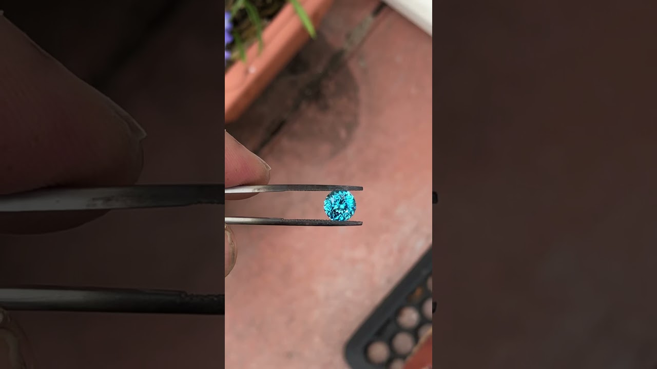 2.78ct AAA blue Zircon - 7.7mm