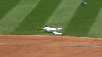 TEX@CHC: Russell makes a spectacular diving stop