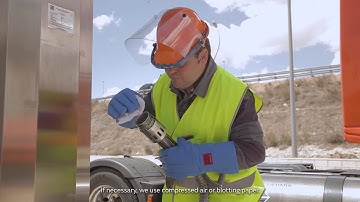 Video on how to safely reload a liquefied natural gas (LNG) freight lorry