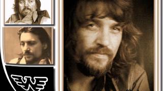 Video thumbnail of "Waylon Jennings Don't Take Your Love To Town"