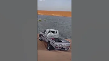 تعو دنا ع صدق المشاعر والكلام الزين ولكن الزمان الشين ما قي م مشاعرنا اكسبلور 