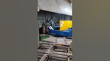 We design and produce three-axis positioners, which are used in conjunction with Yaskawa robots.