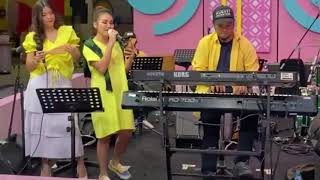 Ayu Ting Ting Nyanyisomething Happened To My Heart