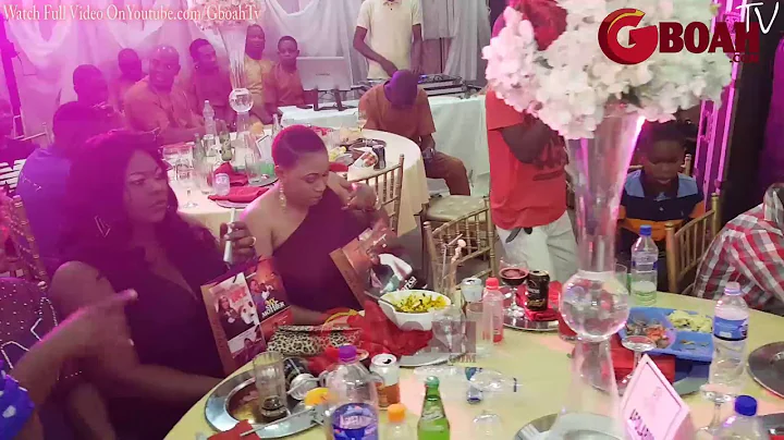 Kemi Afolabi Dance Shaku Shakuk as Big Men spray her money +See outfit Mama Rocked At her Birthday