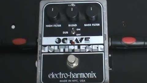 Electro-Harmonix Octave Multiplexer octaver pedal demo on bass