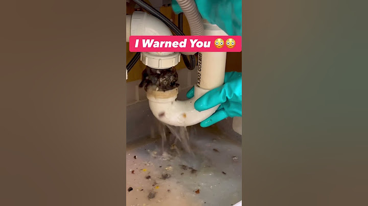 This clogged kitchen sink is pretty DISGUSTING! 🤢 #cleanwithme #cleaningmotivation  #cleaning