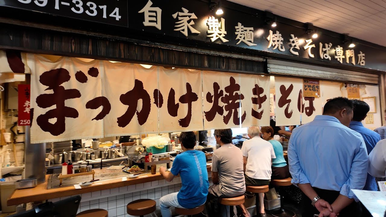 【ぼっかけ焼きそば】怒涛の焼きそばの注文を華麗に捌く鉄板焼き職人！