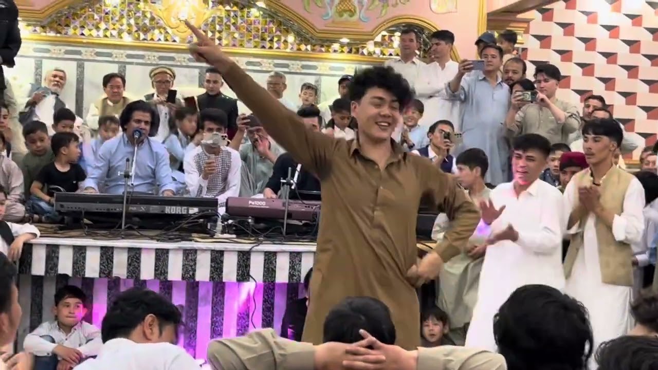 رقص زیبا از مهدی جان ❤️