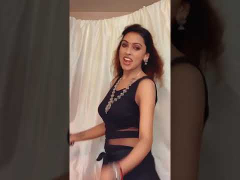 2srini reels😍srinikha reels🖤#trendingreels#tamilreels#karupu#tamilsong#srinikha#dance🖤💃