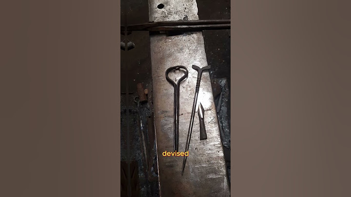 The arrow extractor to remove an arrow from King Henry V's face