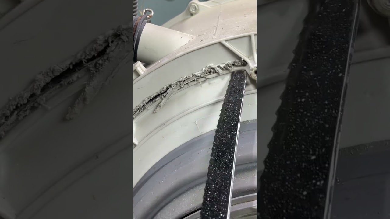 Стиральная машина lg подтекает вода во время стирки