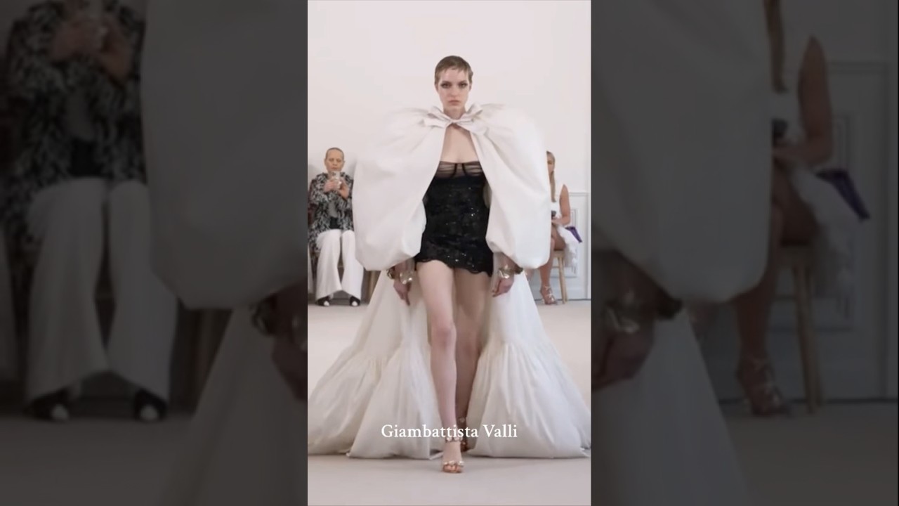 Giambattista Valli Haute Couture Fall/ Winter 2023-2024