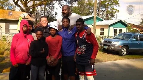 Cop Who Played Basketball With Kids Surprises Them with Shaq for Re-Match