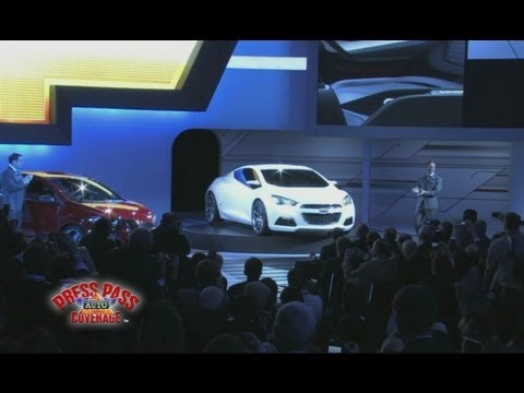 Video: Yuav Ua Li Cas Mus Rau Detroit Auto Show