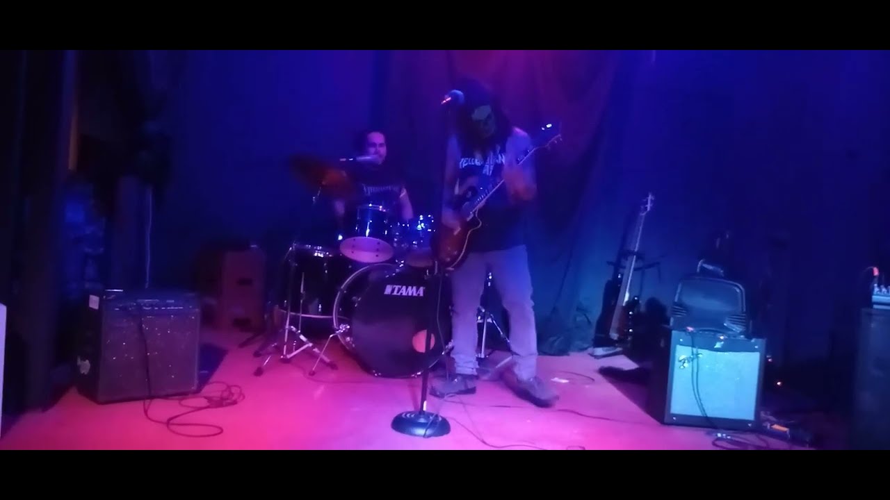 Dead by Midnight en vivo (Bar La Esquina Rock)