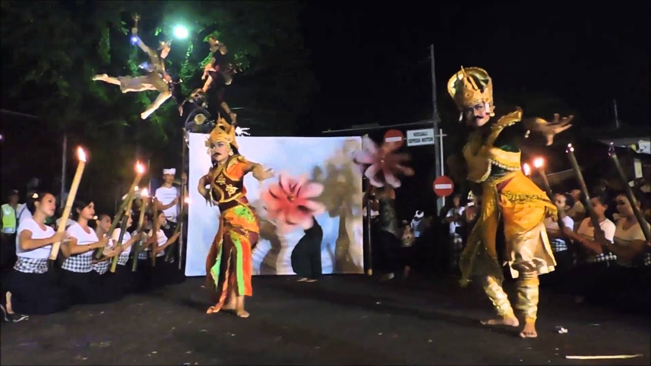 Ogoh Ogoh PANUGRAHAN KANDA SANGA (Ratu Gede Mas Mecaling) Br. Tangguntiti Tonja - Denpasar Bali 2016