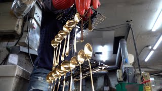 Incredibly Fast Workers ! Mass Production Process of Stainless Spoons in Korean Kitchenware Factory.