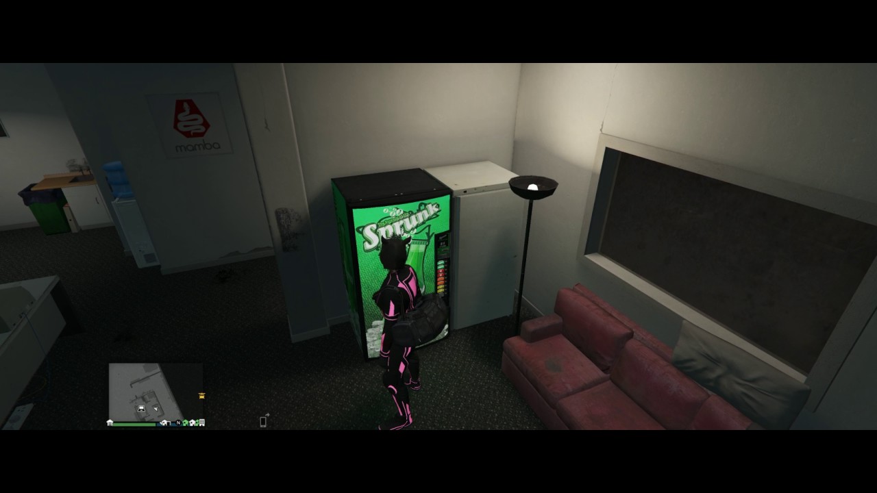 Vending machine glitch is back (in car warehouse) YouTube