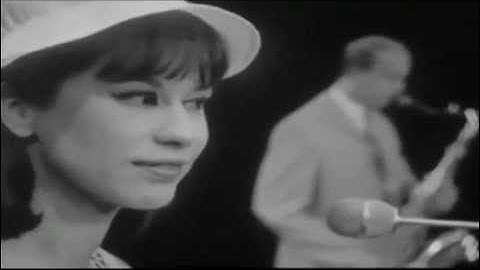 THE BOSSA NOVA YEARS (6) ASTRUD GILBERTO